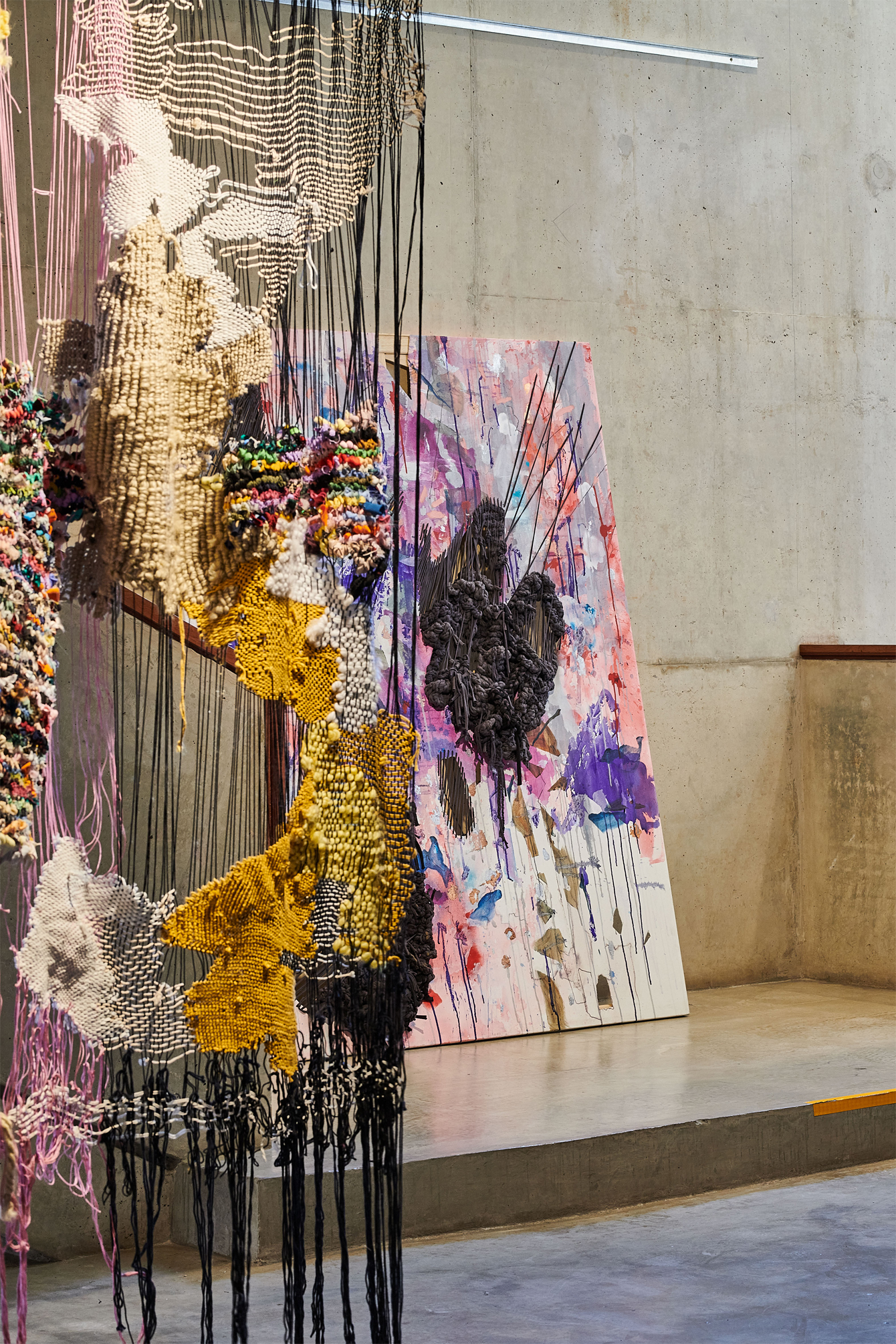 Read more about the article re-weaving m/other